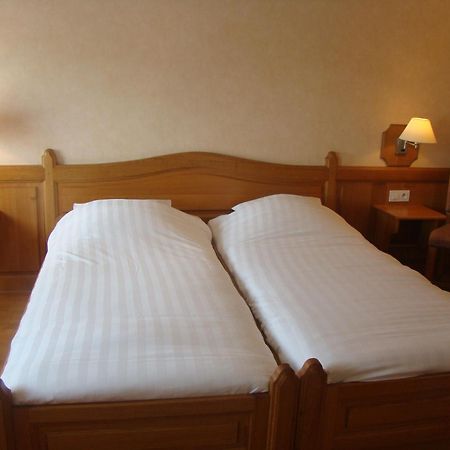 Hotel Restaurant N 4 Martelange Luaran gambar