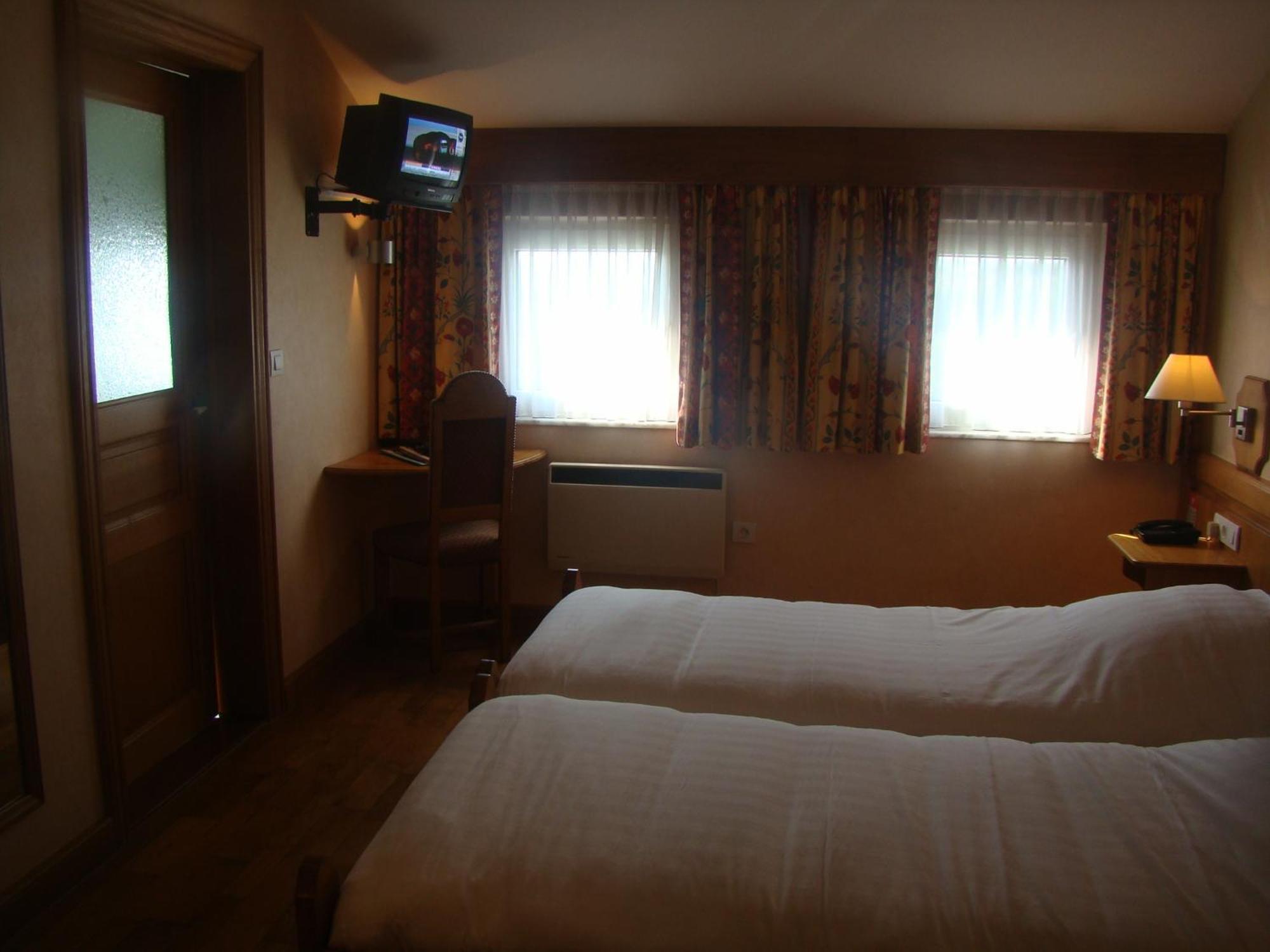 Hotel Restaurant N 4 Martelange Luaran gambar
