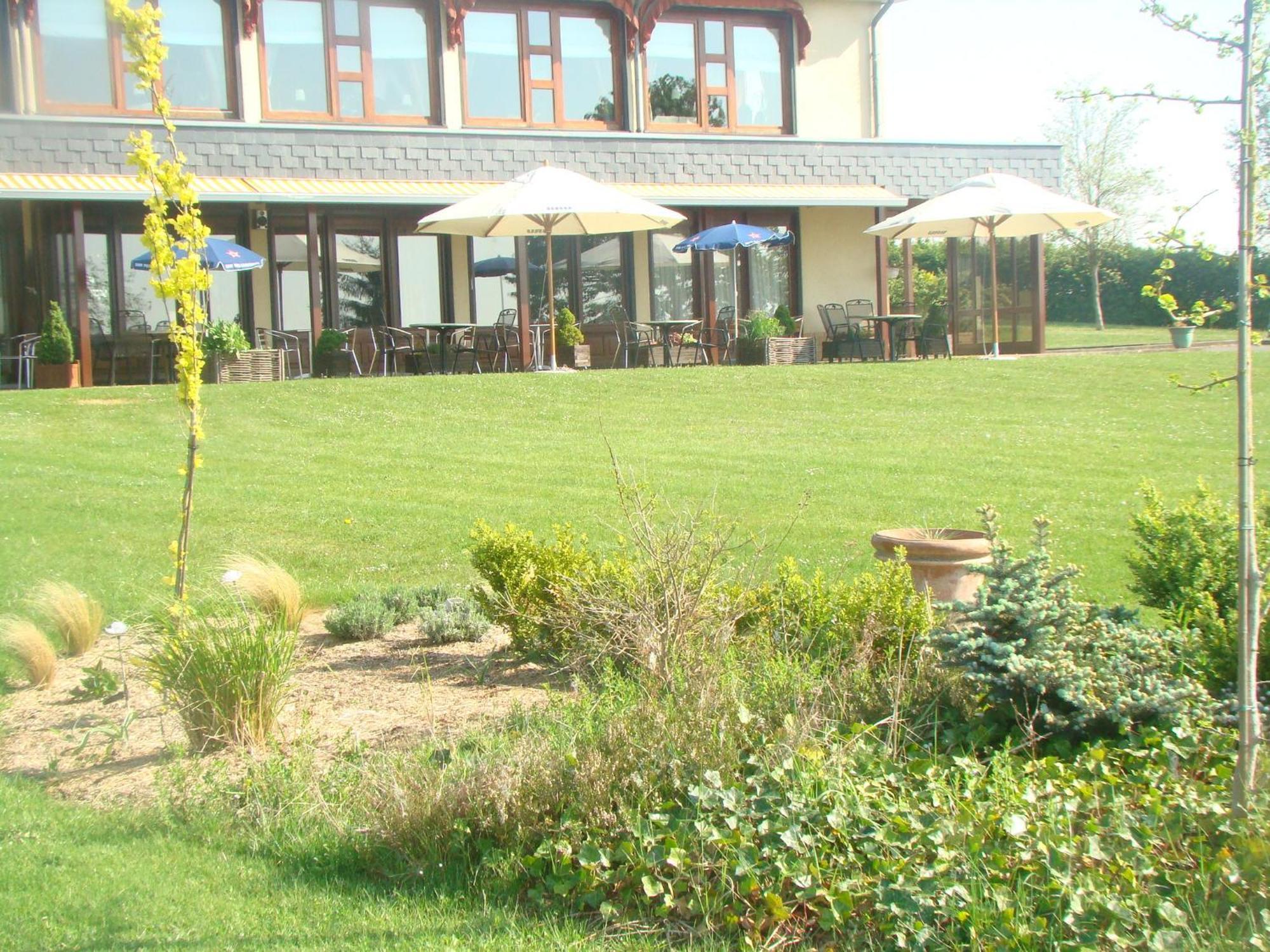 Hotel Restaurant N 4 Martelange Luaran gambar