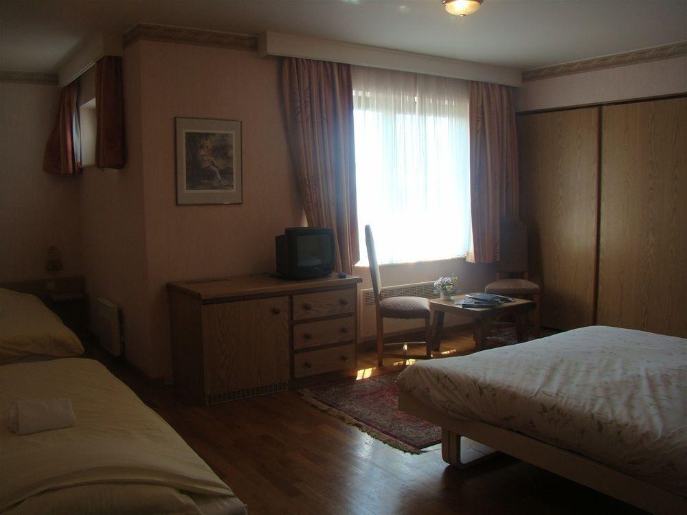 Hotel Restaurant N 4 Martelange Luaran gambar