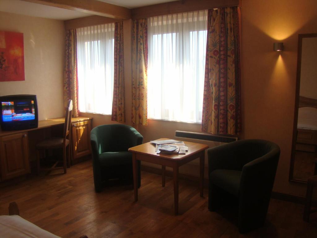 Hotel Restaurant N 4 Martelange Luaran gambar
